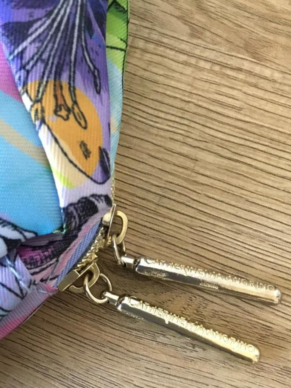 Catherine Malandrino Cosmetic Pouch Filled w/Assorted Cosmetics & Beauty Items - Picture 4 of 4